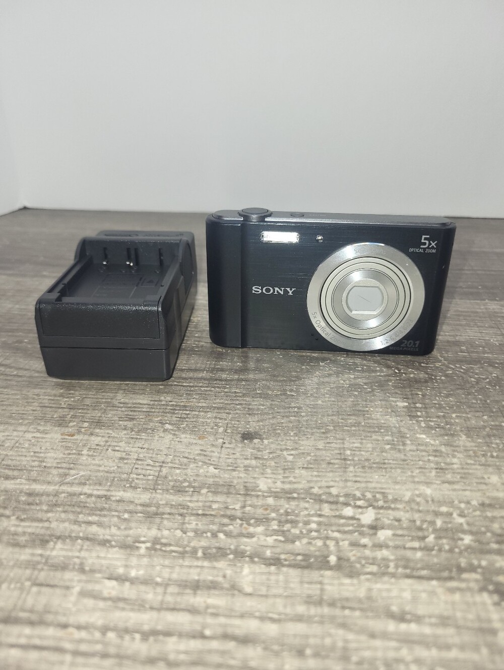 Sony Cybershot DSC-W800 20.1MP Compact Digital Camera Black TESTED W/ Charger